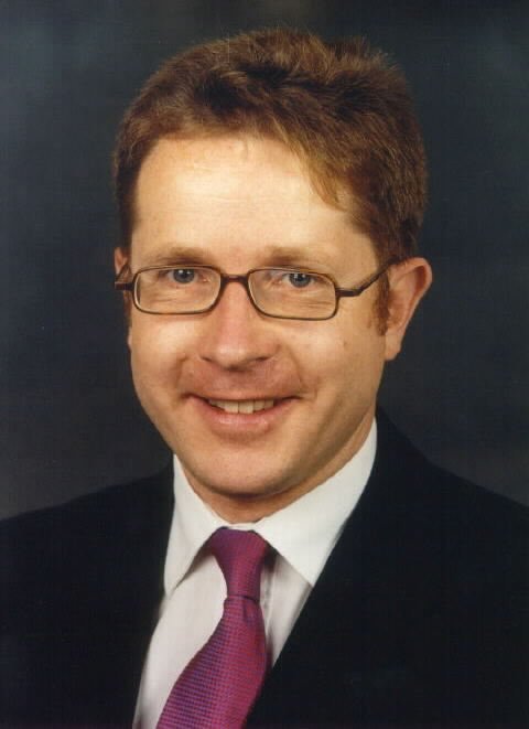 Iain Davies image