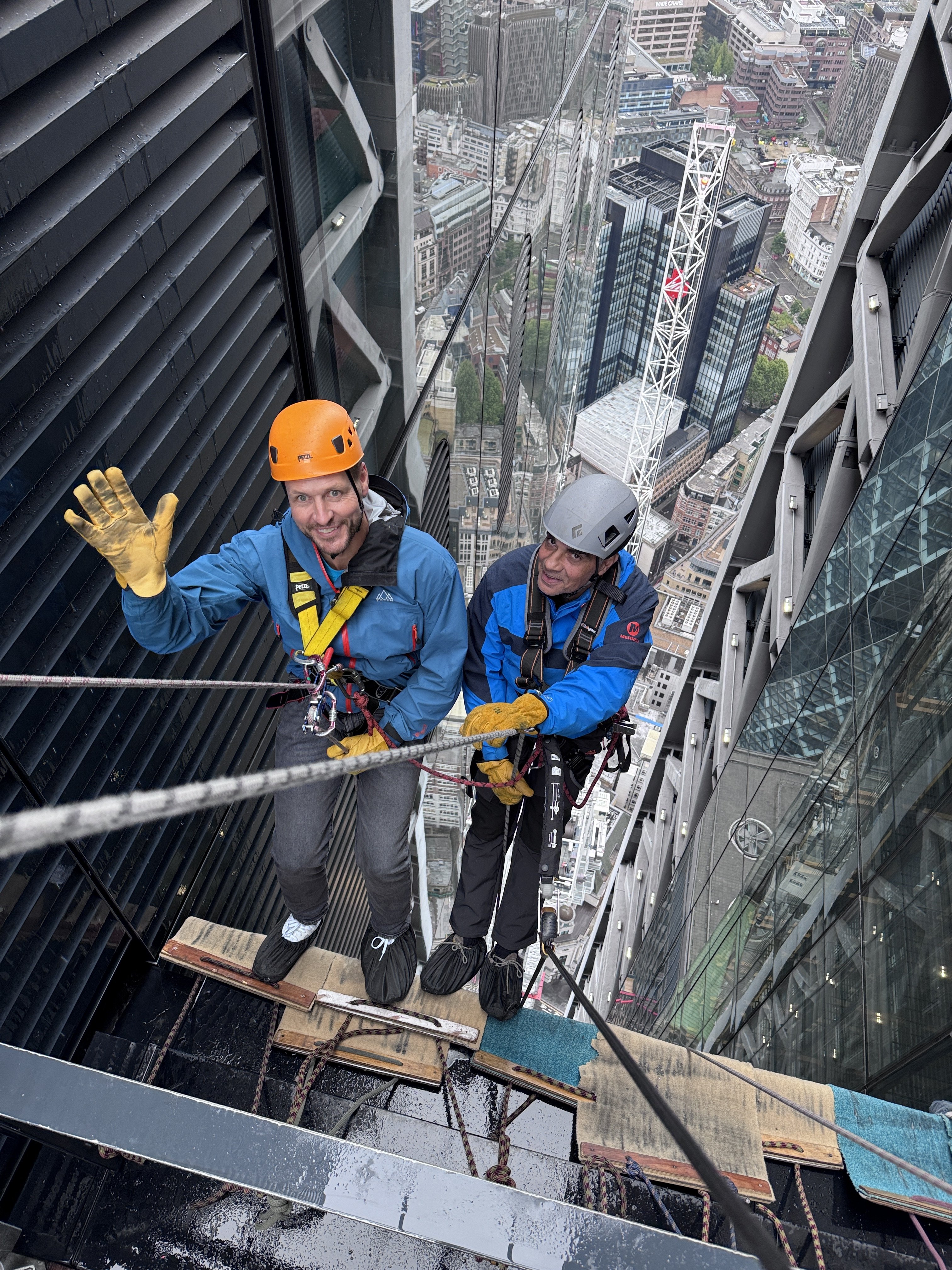 Photo of Andy Wilson taking on Shooting Stars charity abseil